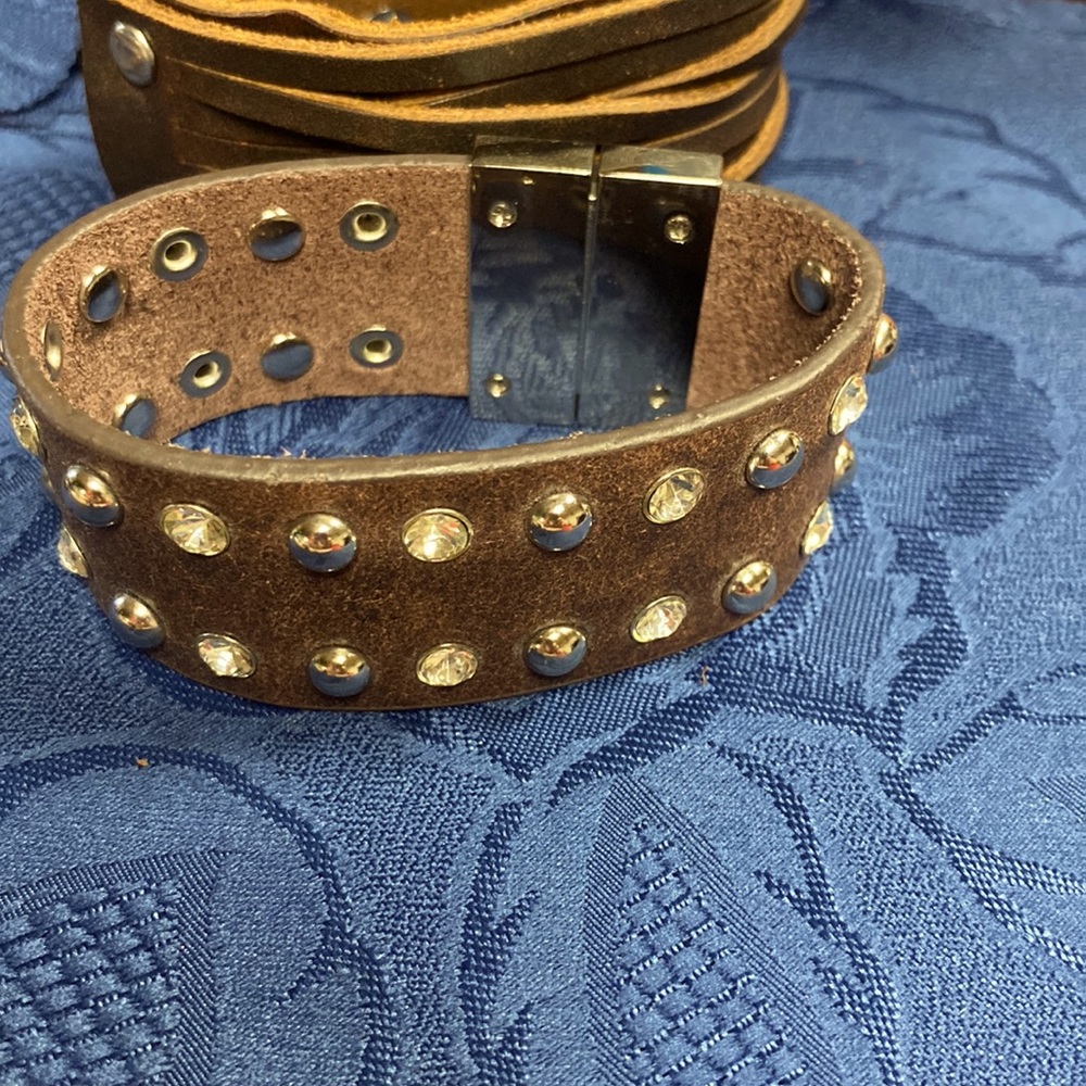 Genuine leather bracelet with studs and Magnetic clasp